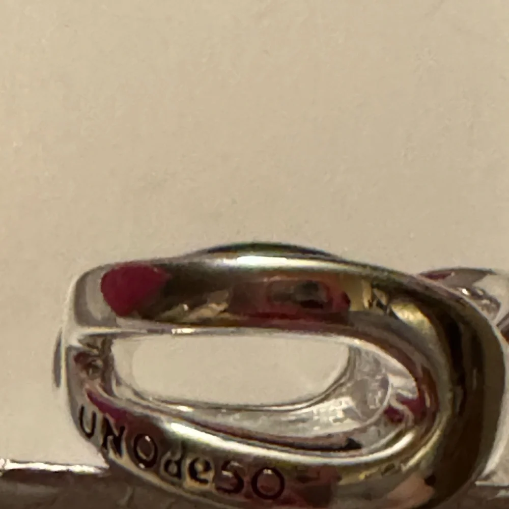 UNO de 50 size ring